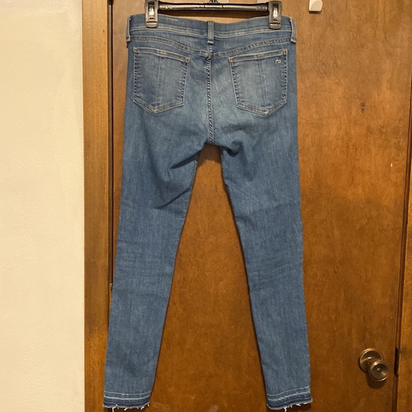 RAG & BONE ankle skinny denim jeans. FLAWS - puckers in fabric on front and leg. - Picture 7 of 13